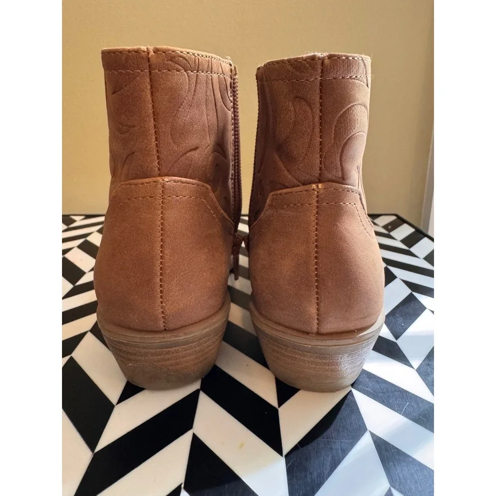 Jessica Cline Darlin‎ Tan Faux Suede Western Ankle Boots Kids Size 13M 248328